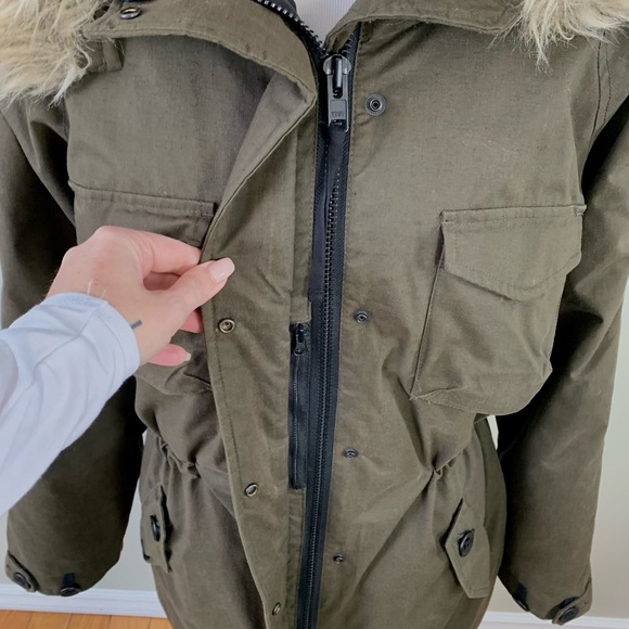 Aritzia Parka Community Paradigm Jacket Down Coat size XLarge Large Green - Picture 15 of 15